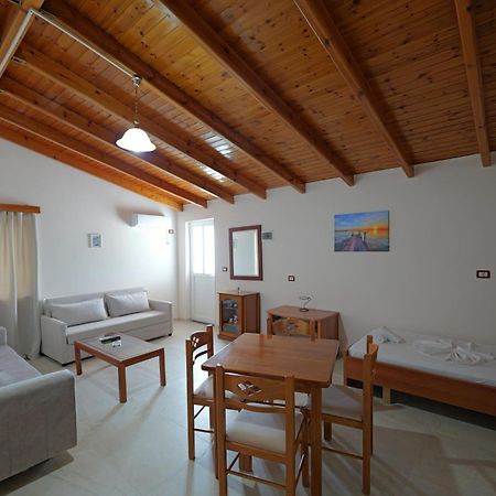 Arthur'S 4Apartments Borsh Luaran gambar