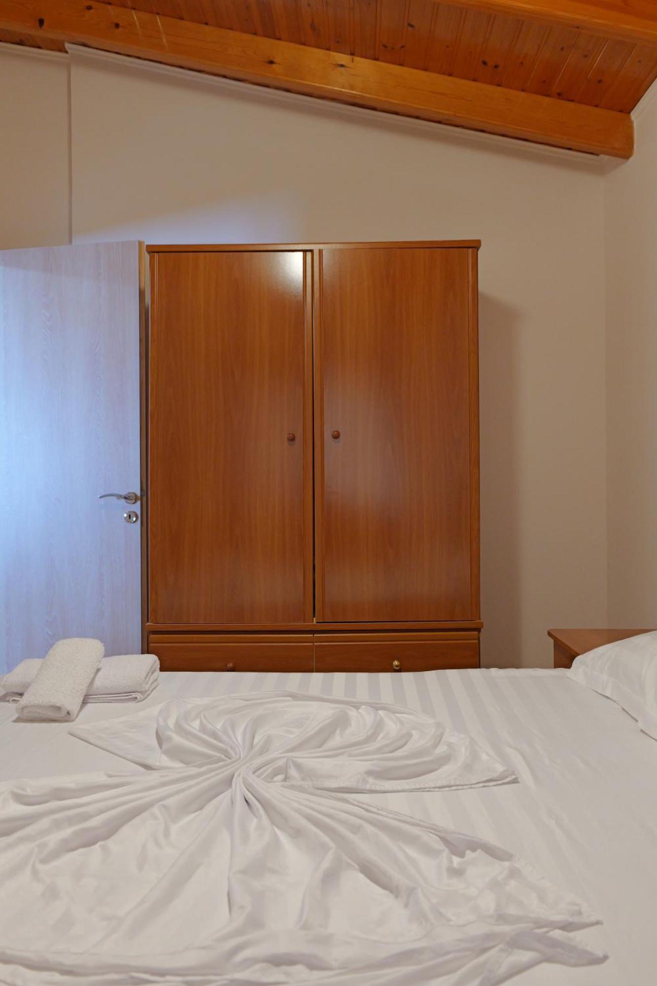 Arthur'S 4Apartments Borsh Luaran gambar